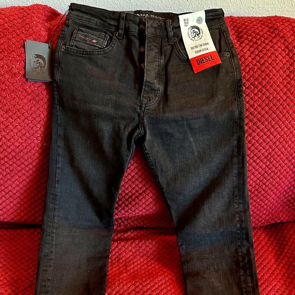 Diesel Men's D.N.A. Buster jeans S/S20 Release Slim Tapered size 30 NEW W/ TAGS!